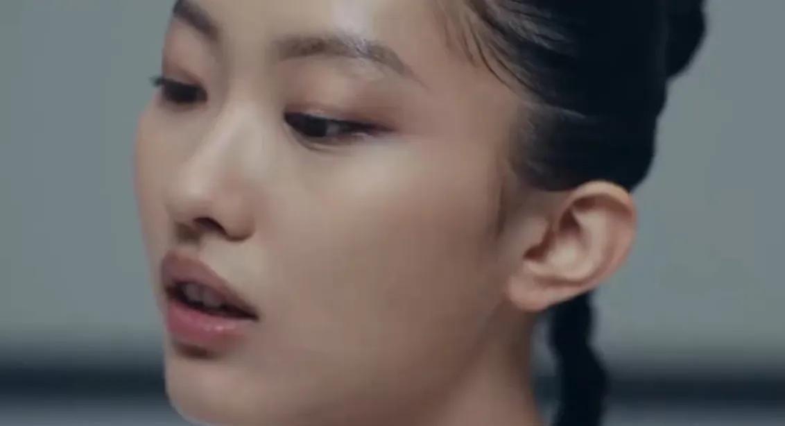 陈奕迅女儿陈康堤出道太劲爆！6月26日首支MV上线，韩式妆容撞脸小沈阳女儿，网友