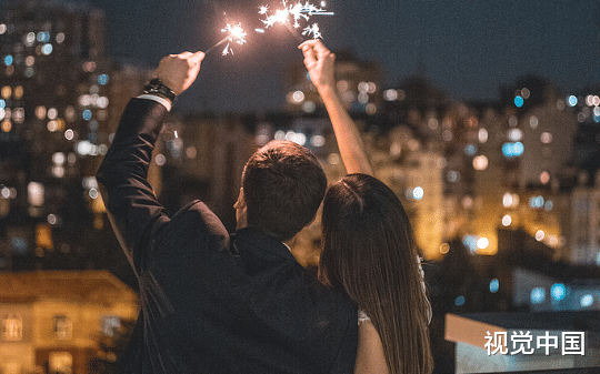 影帝陆景川为了白月光赌气娶了我，婚后三年，我为他洗手作羹汤，他却从不在清醒时叫我一声“晚晚”