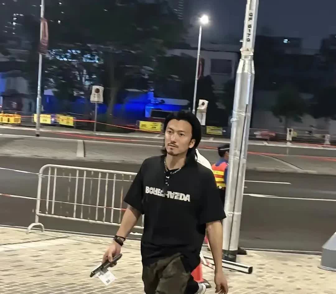 实话实说，没有年轻时李亚鹏的男人味！