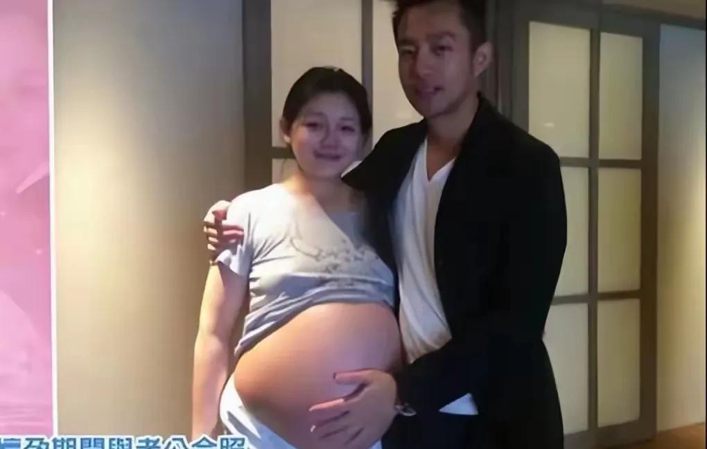 大s生孩子前是不到80斤的纸片人，临盆时160斤，比起生完孩子瘦不下去更让她伤心