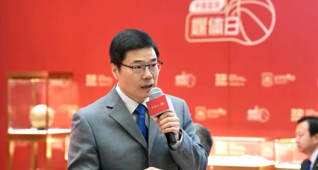 蓝协主席郭振明，你满足一般成绩，赶紧下课吧，千万别误了中国蓝球事业的发展

