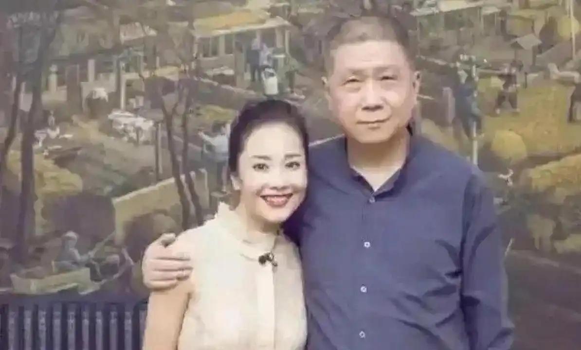 [浮云]一次，主持人问马未都：“你身价至少100亿，你的母亲肯定为你感到骄傲自豪