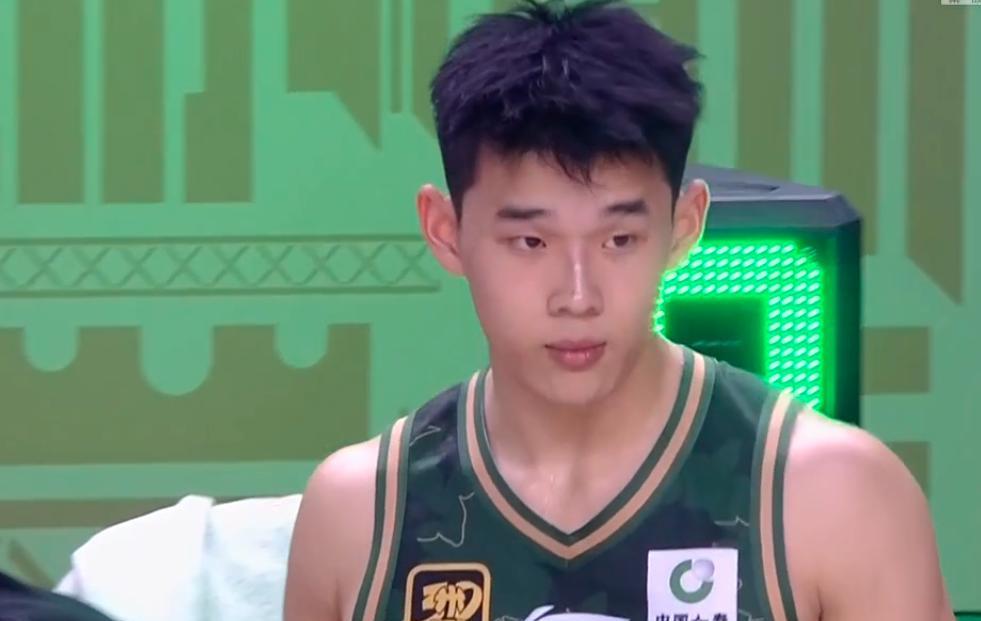 不意外：林葳失落NBA选秀！因为在NBA控球后卫位置上有太多能力强的人选，林葳并