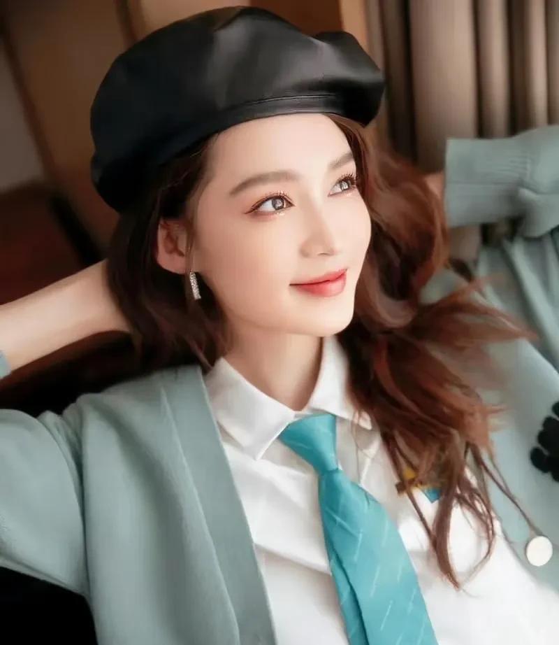 李沁，毫不费力的美才更具有杀伤力！
#李沁#