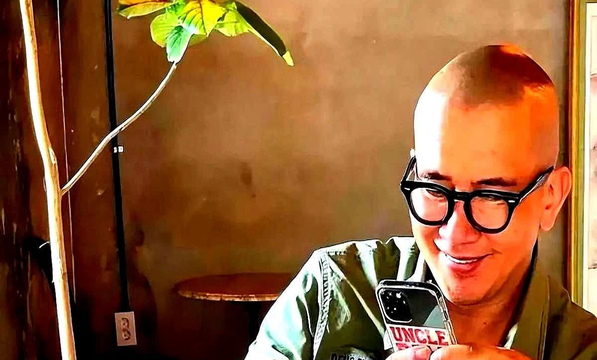 4月15日，具俊晔一觉醒来，天塌了！

小S节目现场突然摸出手机外放二十年前
