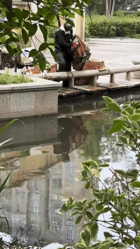 有人说浸水是为了防火，真搞不懂这样的行内规则。