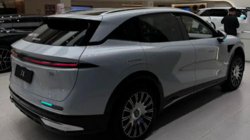 新款的极氪7X太适合我这种家庭了