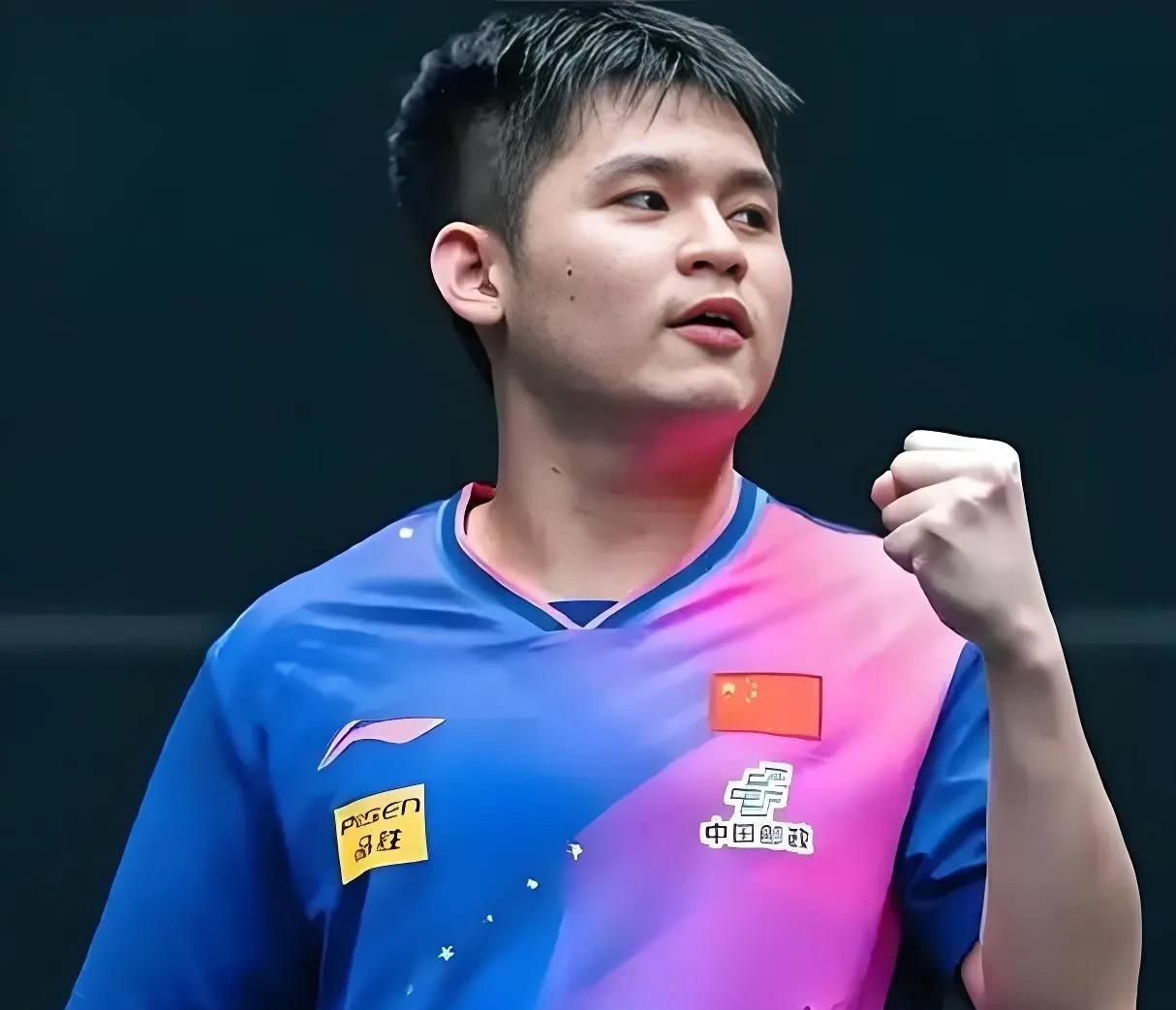 小石头定海神针，六边形斗士轰然倒下
北京时间4月18日晚，2025年国际乒联单打
