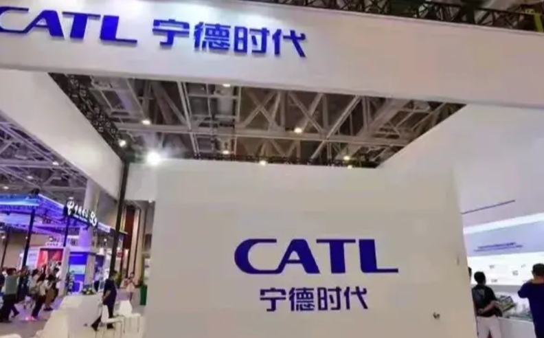 宁德时代近来老是在阴阳比亚迪，不得不讲，宁王这一回还是选错了方向。宁德时代着力深