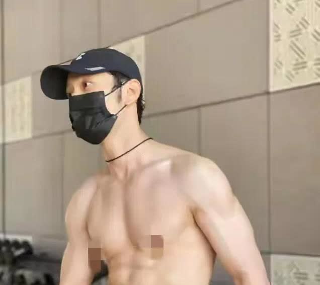 不得不承认，

黄晓明这种人，不成功都难，

因为黄晓明

非常自律