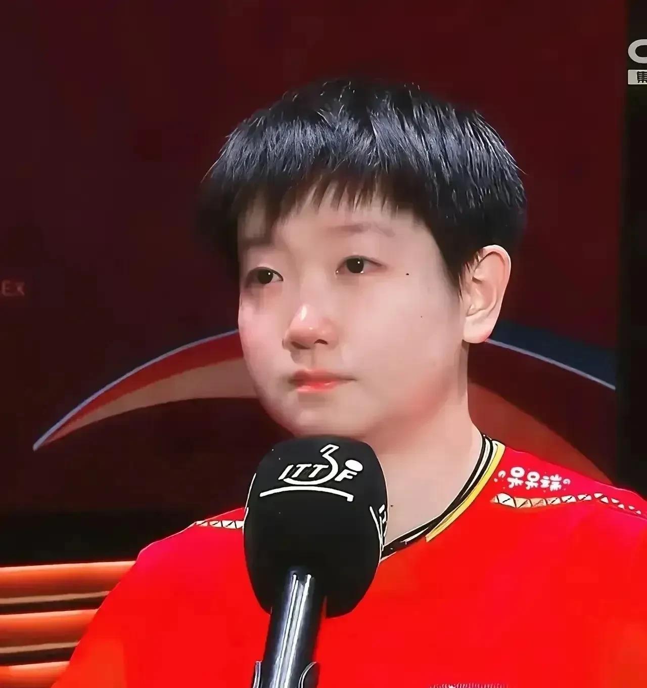按莎莎的性格，输球后她一定会分析比赛录像，找出不足之处。但她这次没有，因为她感到
