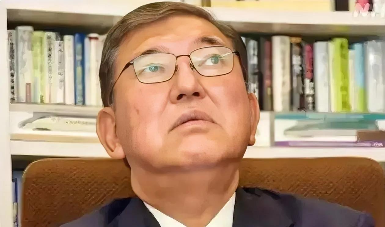 日本民众终于醒悟了！来自朝日新闻4月26日消息说，最新民调显示，只有15%的日本