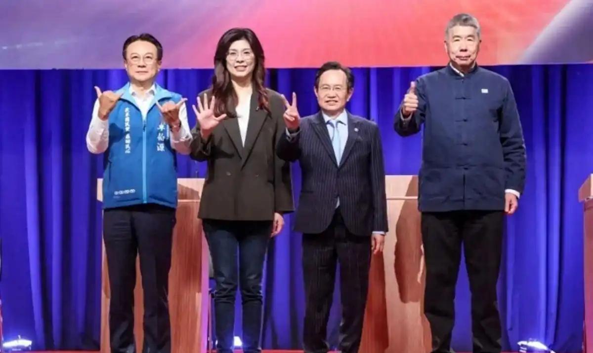 两岸辩论临时取消！馆长“独家曝光”没问候选人的题目
原订10月4日下午2时由《中