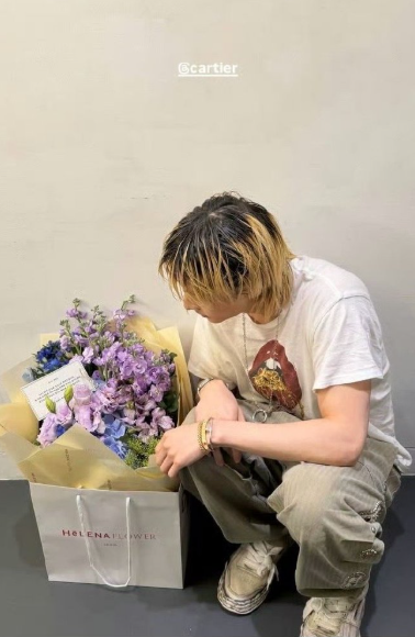 爱人如养花 卡地亚真的把黄铉辰养的很好 ​​​