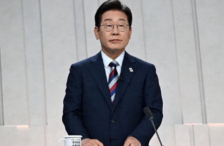 李在明野心挺大的，居然想要韩国成为全球第四大防务强国。报道称，韩国总统李在明说，
