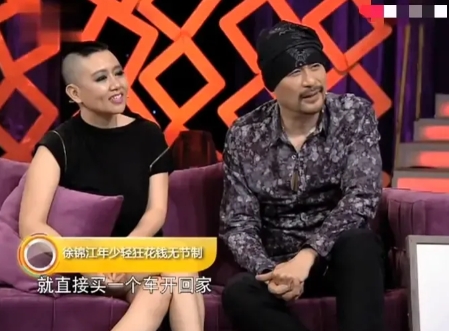 当年，舒淇与徐锦江合作拍摄《玉女心经》时，她说:“徐锦江老师人特别好，拍吻戏时会