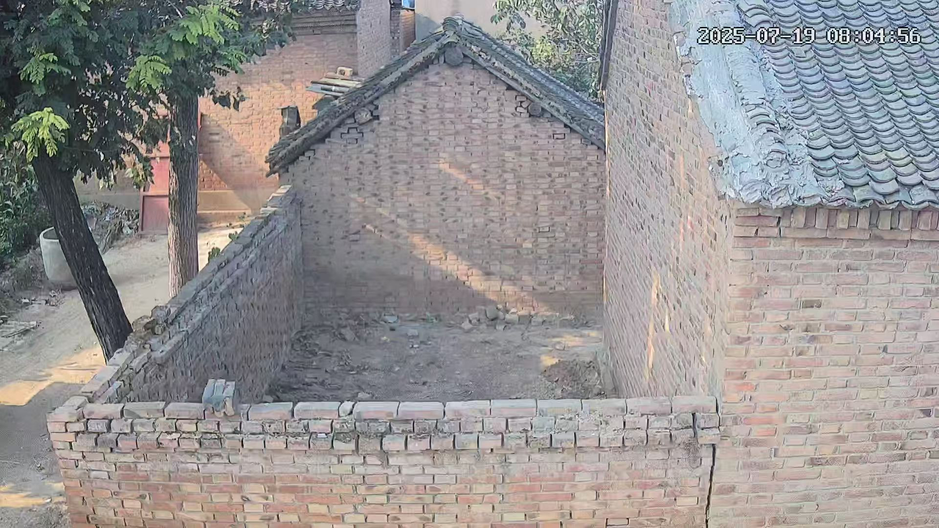 邻里建房起纠纷 调解协议遭反悔 基层治理效力引关注