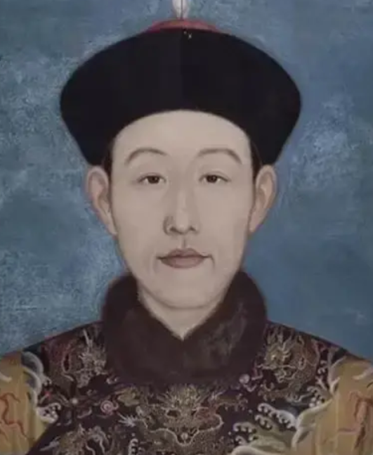 乾隆是一个，特别现实的人

身为一个皇帝，最怕的就是活不长久

乾隆这辈子却从来