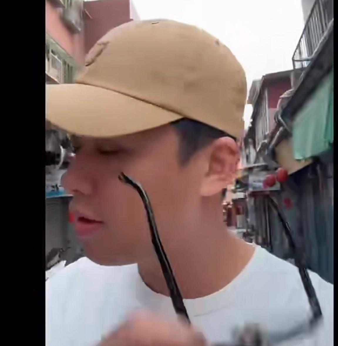 葛斯齐今天直播！
表情那叫一个得意：你们想不想知道，s妈请的谁当中间人去找汪小菲