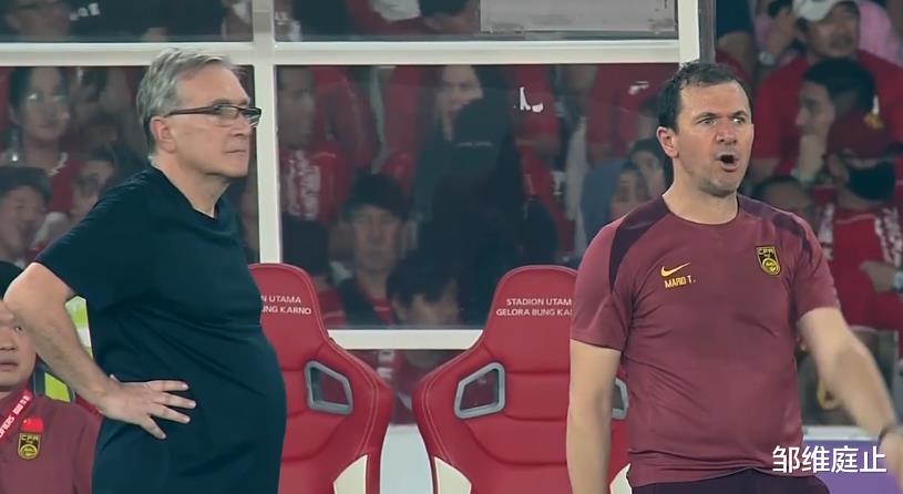 1-0！68年首败，国足创造耻辱纪录，赛后听听媒体专家怎么说