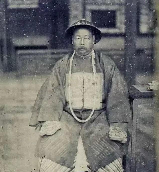 1875年，李鸿章说：新疆那不毛之地，不要就不要了！左宗棠大怒：166万平方公里