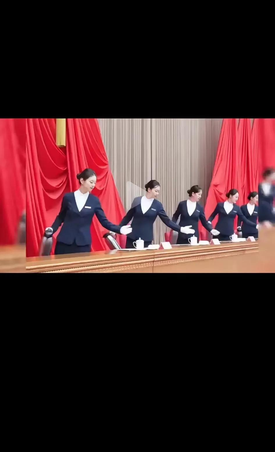 绝对的遥遥领先，训练有素。