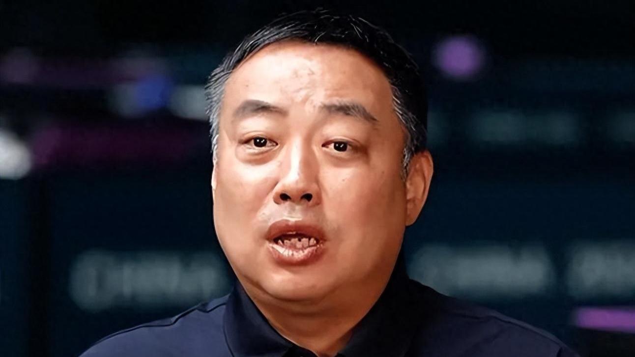 他曾与刘国梁齐名，却因赌债自毁前程，如今的他过得怎么样？