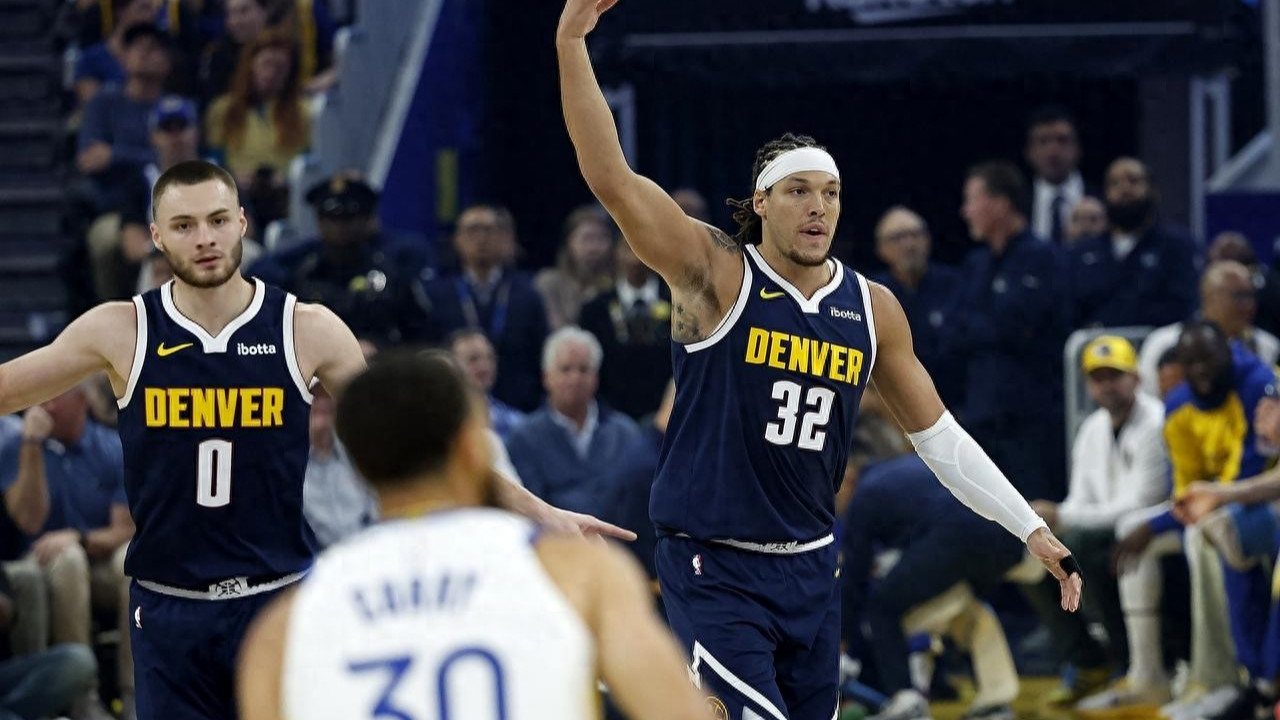 太神奇！掘金扣将戈登半场3分球7中7独得25分，对面库里5投仅1中