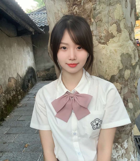 扎起头发好看还是披发好看