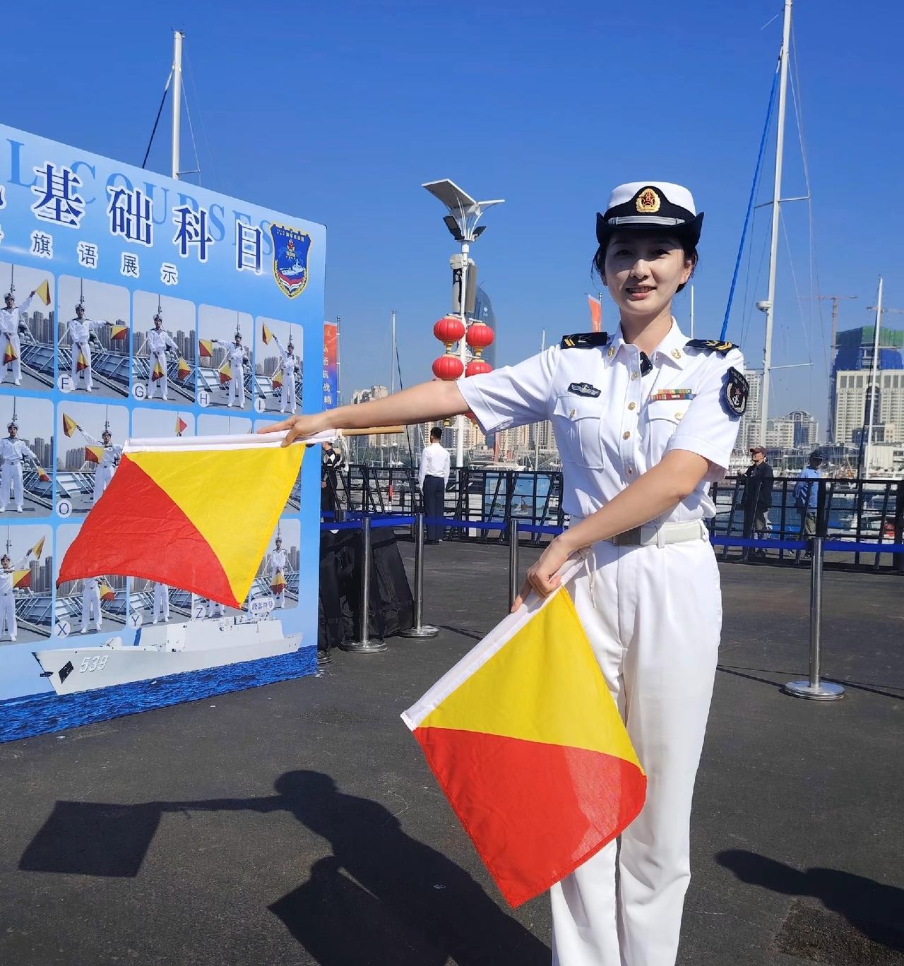 海军芜湖舰王茂茂太厉害了，
不查不知道，她除了长得漂亮外，
自身的实力也是很强，