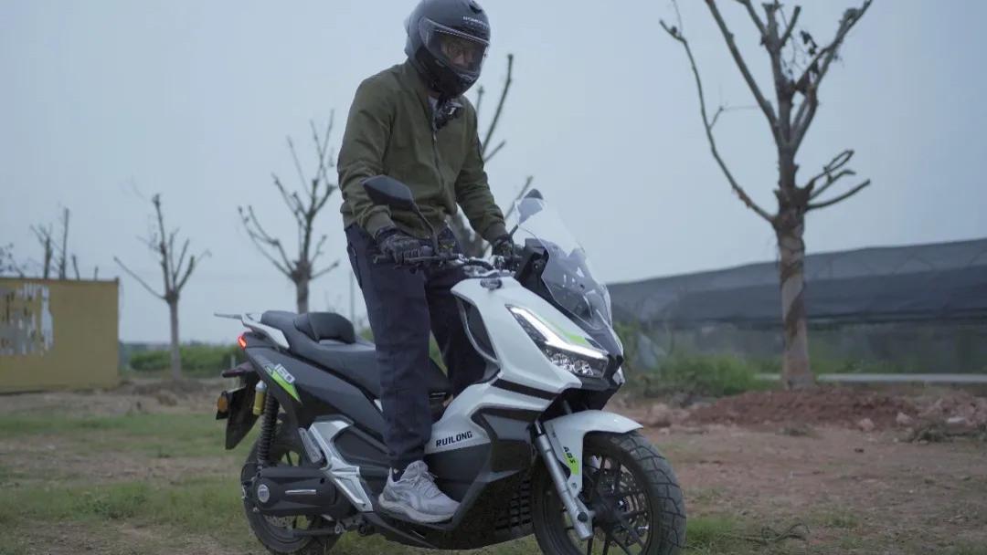 小牛、九号X核看着！这家广东新车企要搅局 ，试驾跨界电摩锐龙i60