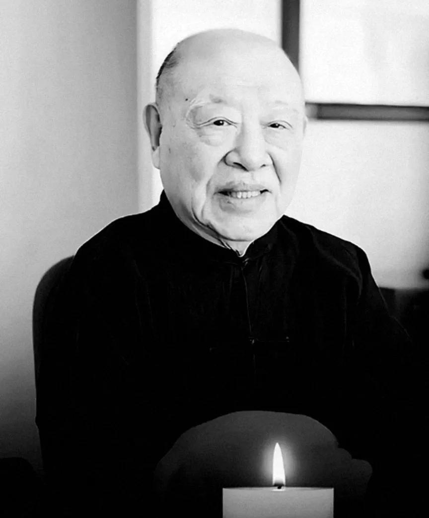 许倬云，1930年出生，祖籍无锡，其父是北洋政府海军部海军少将；享年95岁。
抗