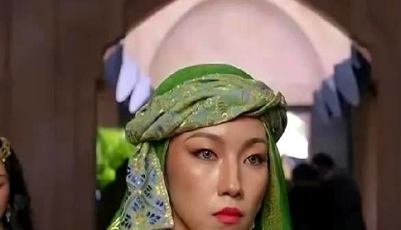 那尔那茜要是没出这事

娱乐圈现在火的都是甜妹长相，很少有那尔那茜这种很有攻