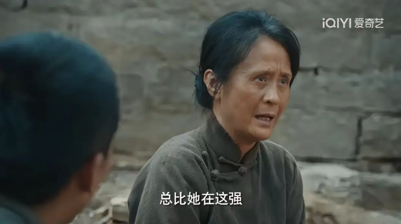 都说大脚的母亲迟蓬演技好，谁也没想到铁头的母亲才是王者，年轻时候演的《封神榜》很