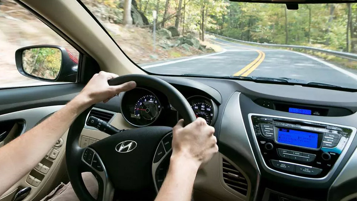 改掉这个毛病，打方向盘不再生硬，指哪儿打哪儿，一学就会！