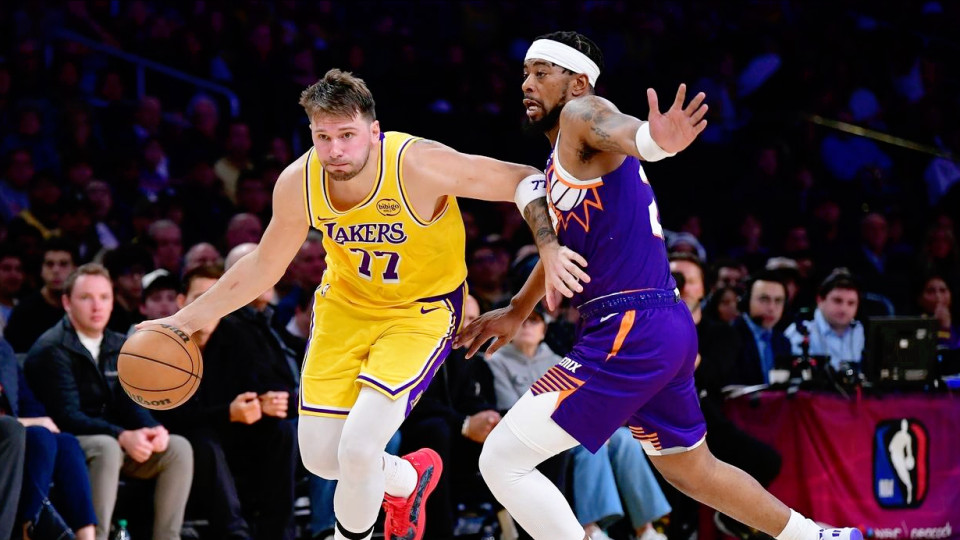 七连胜泡沫被一戳就破！湖人惨败太阳，暴露的远不止是“防守慢”