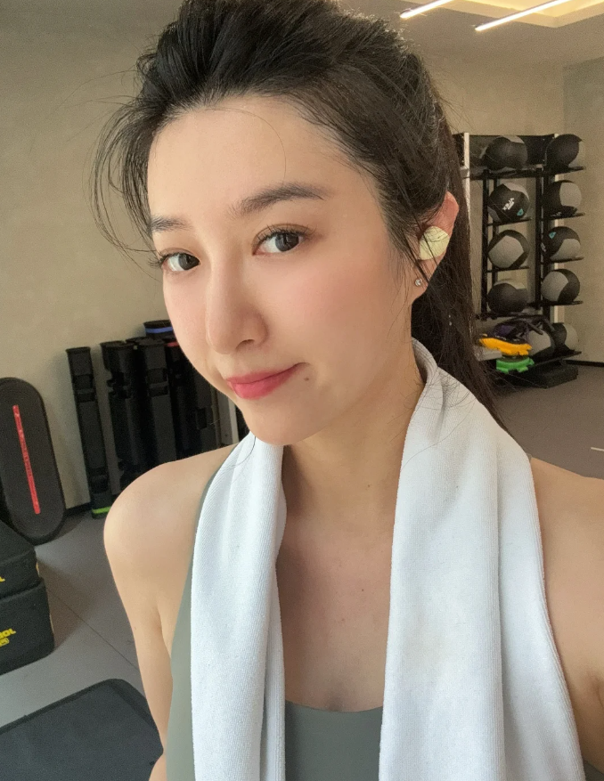 果然 汗水不会白流 努力不会白费[无奈吐舌]