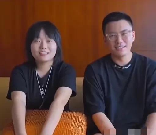 李雪琴这瓜越来越大了，
不仅拖着合伙人的190万不给，
还故意转移公司资产，公司