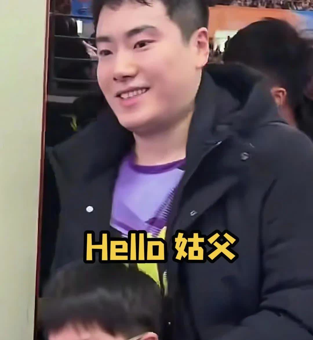 wtt太原比赛
有一个小插曲，一位河北小男孩一句hello姑父叫到姐姐姨姨妈妈