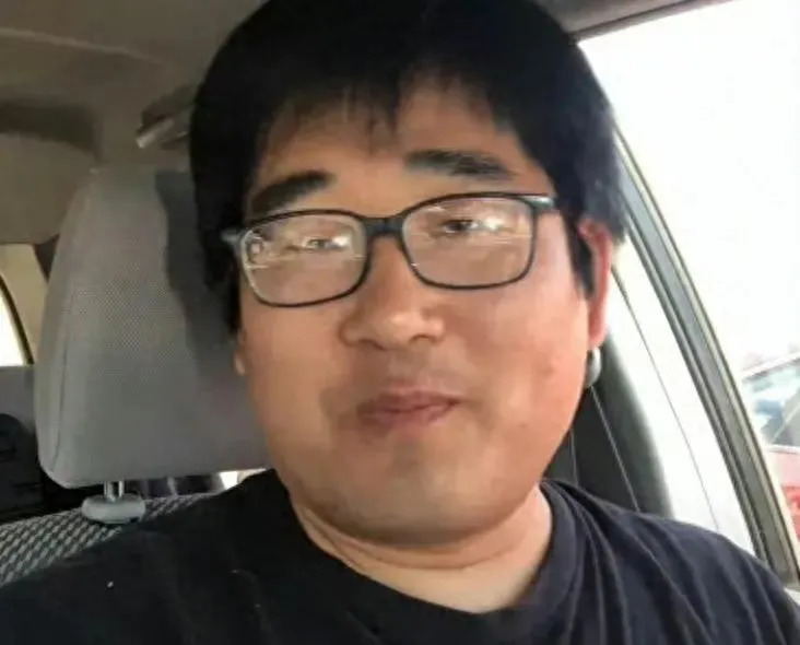 记者送外卖骂祖国











气死我了！一个中国记者，在美国送外卖，还