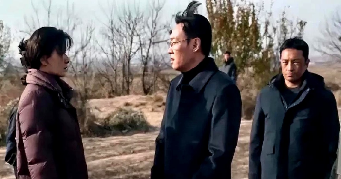 《护宝寻踪》大结局

刘树兰自首了，带警察去找到了穆见晖藏的编钟，穆师功亏一篑！