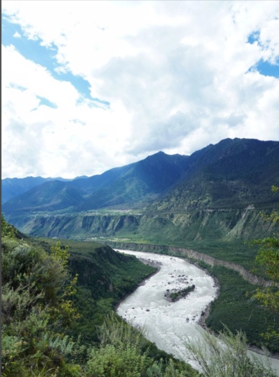 韩国总统李在明拒绝中方九三阅兵纪念活动邀请后不到两小时，其团队即高调启动访美前奏