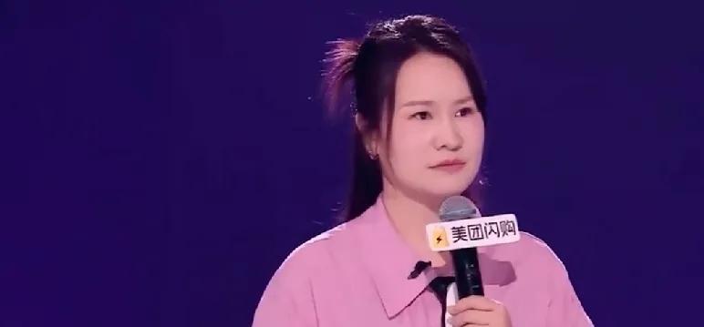 黄宗泽巴士热舞名场面回顾！原来是在这一集...
姐妹们快看！黄宗泽那个魔性巴士跳