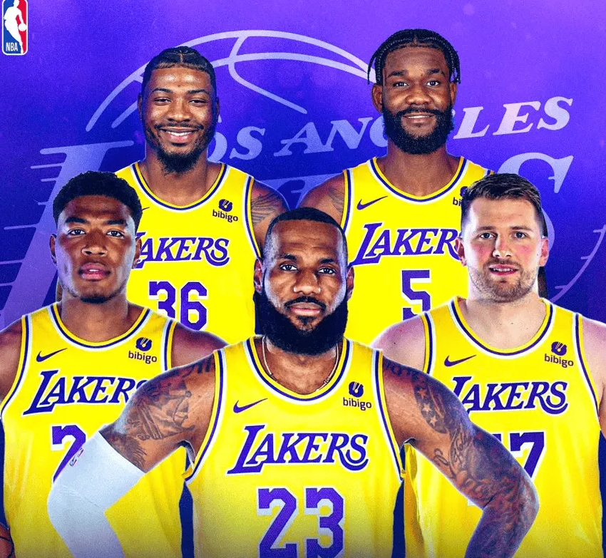 湖人自媒体LakeShowYo晒出一张图片，与球迷分享。
“这会是湖人新赛季的首