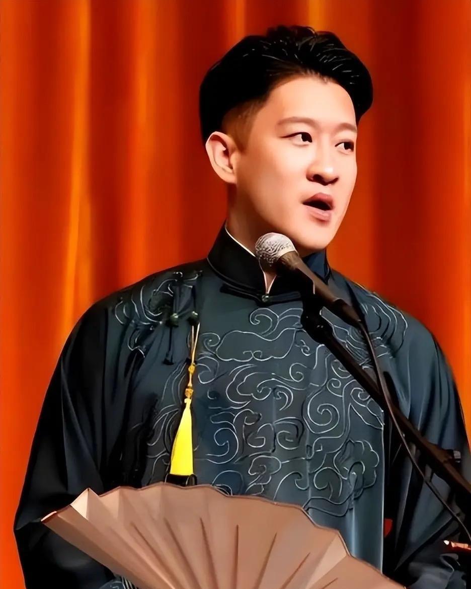 曹云金说：我的世界没有敌人都是老师。回应和郭德纲关系说：原来我管他叫姐夫，后来管