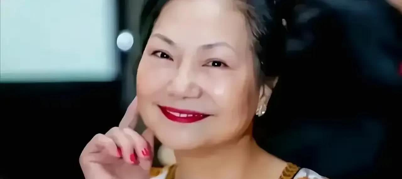 黄春梅的脑子是不是不正常？
她过母亲节不心疼自己的亲外孙，小玥儿和霖霖没妈妈了
