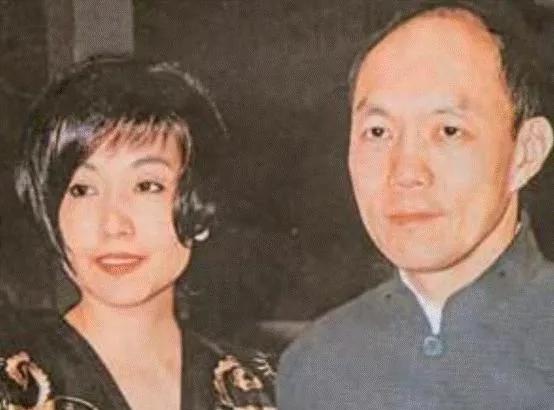 霍英东次子霍震寰妻子陈琪琪以低调姿态维系豪门生活，虽未如朱玲玲、郭晶晶般高调，但