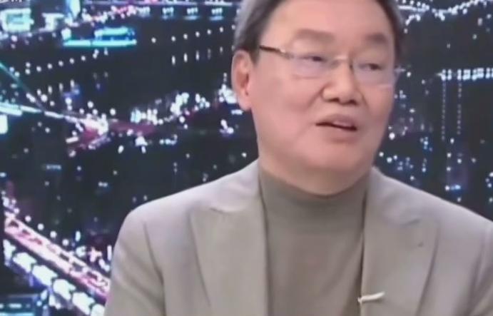 台湾著名学者苏起说，美国正在走下坡路，美国不敢与中国大陆正面冲突！哪天大陆武统台