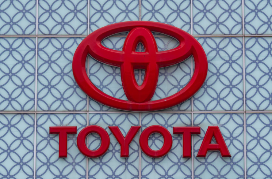 2020年，全球汽车销冠：卡罗拉，113.4万台。
2021年，全球汽车销冠：卡