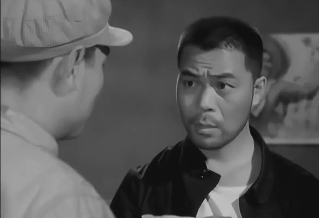 “李云龙”这个名字首次出现在影视剧中距今已有六十多年了。
那是在一九六四年八一电